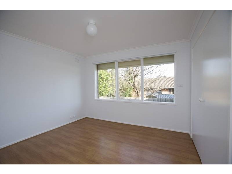 23 Chalcot Drive, Endeavour Hills VIC 3802
