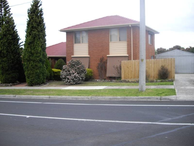 242 Power Road, Endeavour Hills VIC 3802