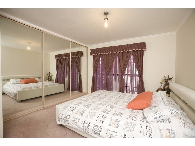 15 Wilshire Court, Endeavour Hills VIC 3802