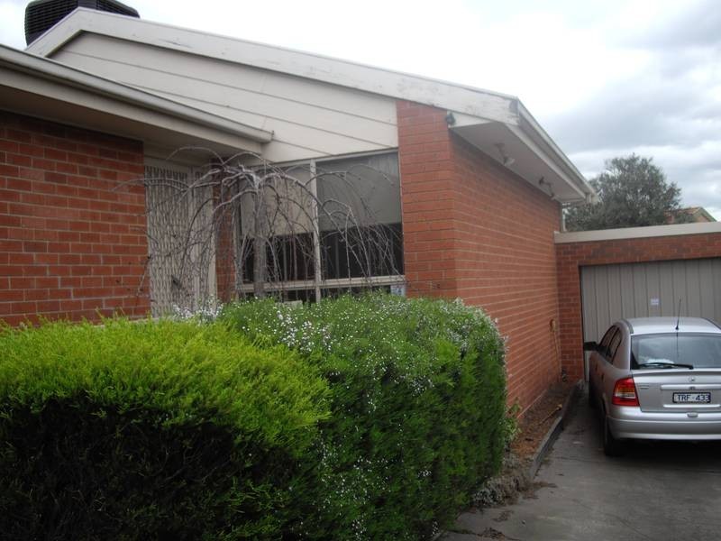 2/32 John Hunter Drive, Endeavour Hills VIC 3802