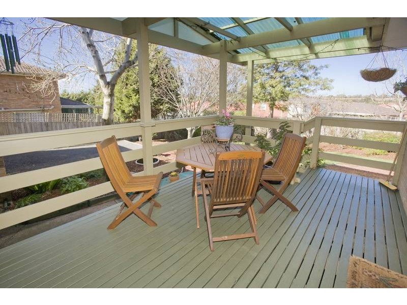 5 Edward Freeth Drive, Endeavour Hills VIC 3802