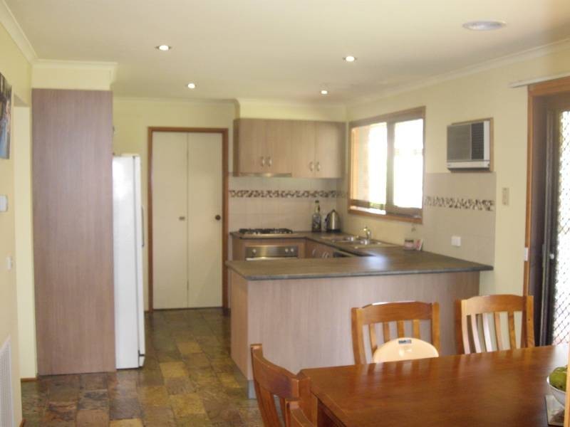 46 Granton Avenue, Endeavour Hills VIC 3802
