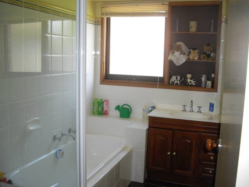 46 Granton Avenue, Endeavour Hills VIC 3802