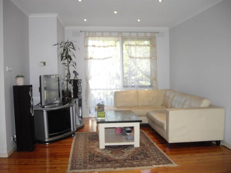 6 Hughes Close, Endeavour Hills VIC 3802