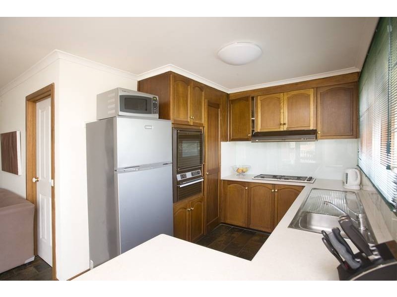 12 Singleton Drive, Endeavour Hills VIC 3802