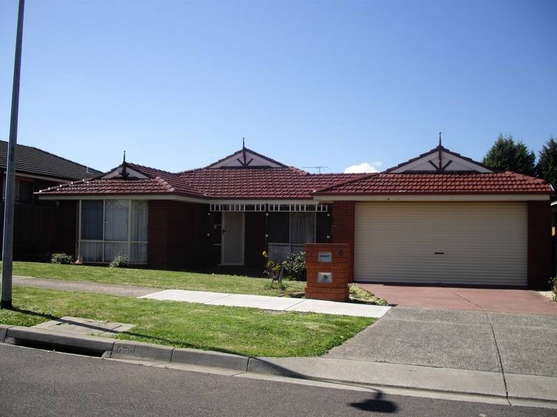 18 Bramwell Close, Endeavour Hills VIC 3802