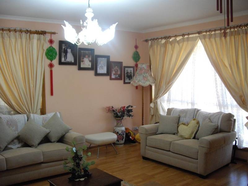 18 Bramwell Close, Endeavour Hills VIC 3802