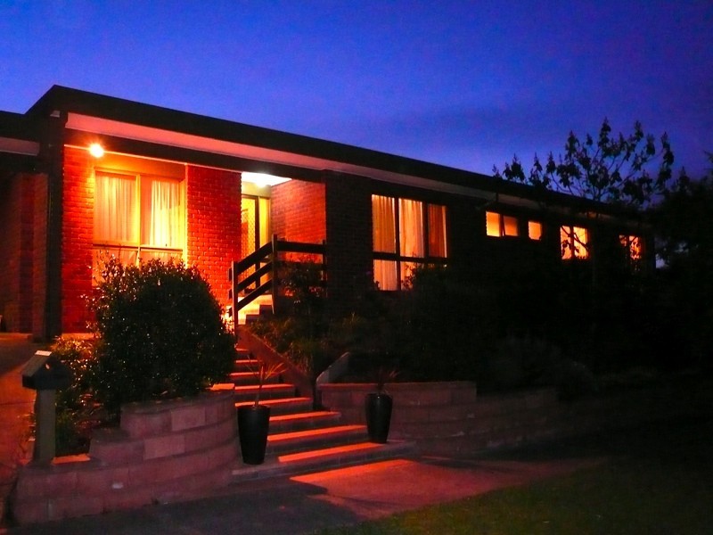 38 Granton Avenue, Endeavour Hills VIC 3802