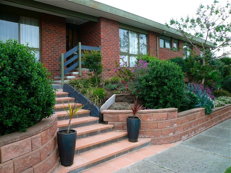 38 Granton Avenue, Endeavour Hills VIC 3802