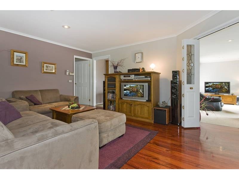 4 Sporing Court, Endeavour Hills VIC 3802