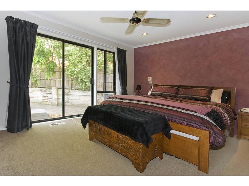 4 Sporing Court, Endeavour Hills VIC 3802