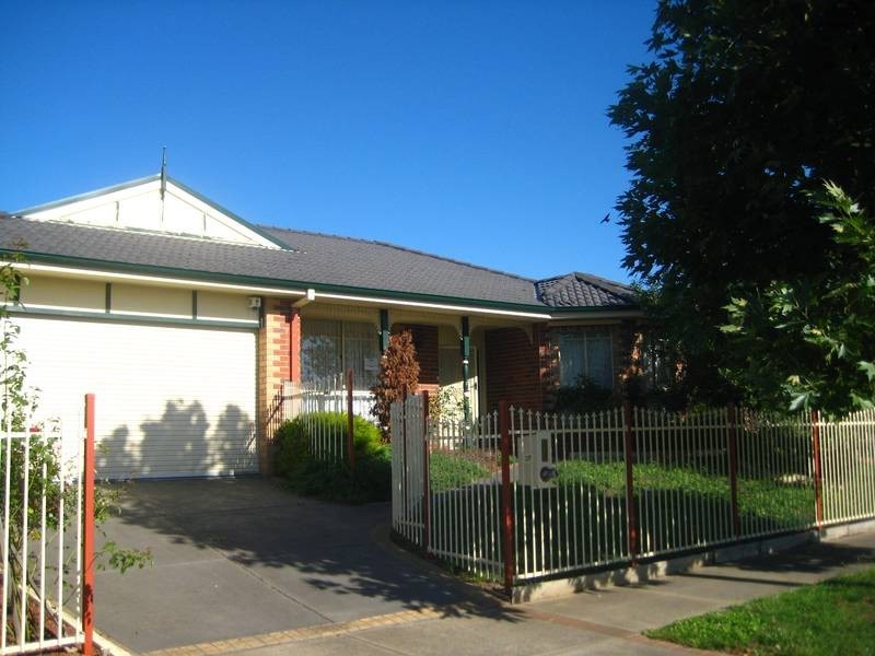 38 Cromford Crescent, Narre Warren South VIC 3805