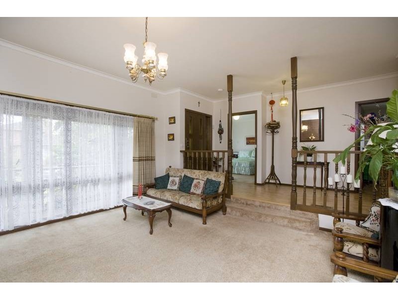 16 Little Boy Rise, Endeavour Hills VIC 3802