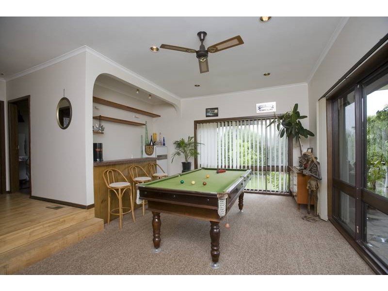 16 Little Boy Rise, Endeavour Hills VIC 3802