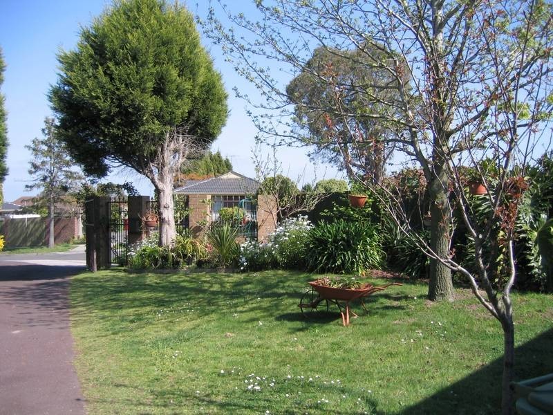 5 Childs Rise, Endeavour Hills VIC 3802