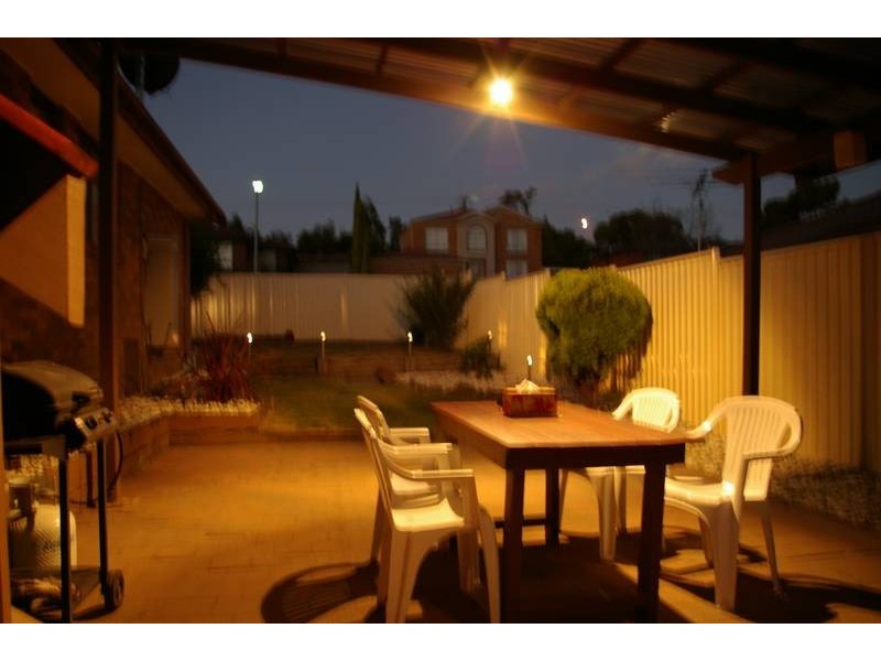 9 Lawson Way, Endeavour Hills VIC 3802