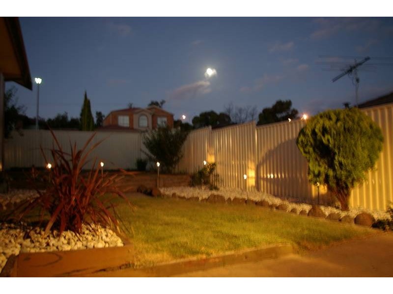 9 Lawson Way, Endeavour Hills VIC 3802
