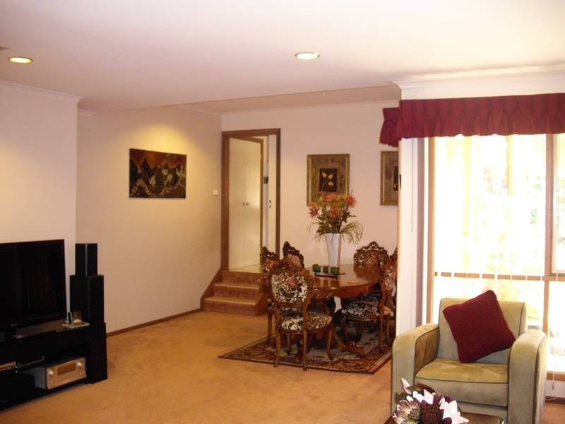 26 George Bass Avenue, Endeavour Hills VIC 3802