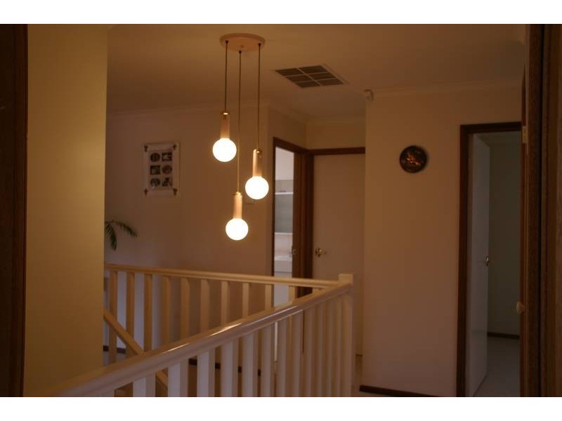 2 Astran Court, Endeavour Hills VIC 3802