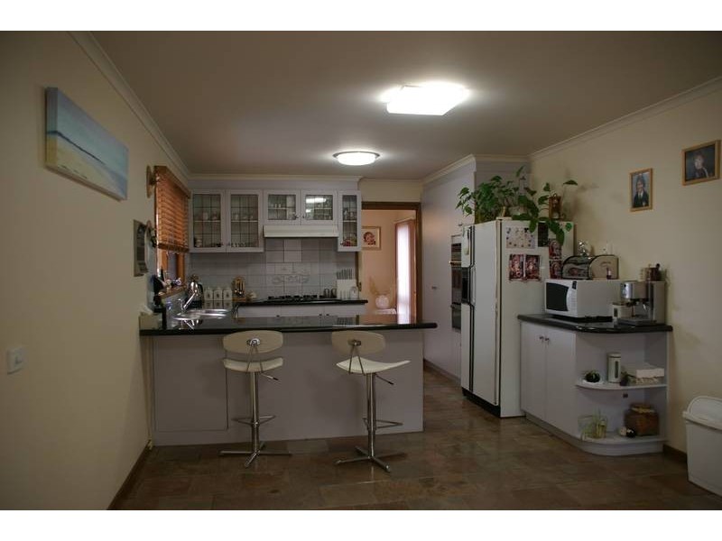 2 Astran Court, Endeavour Hills VIC 3802