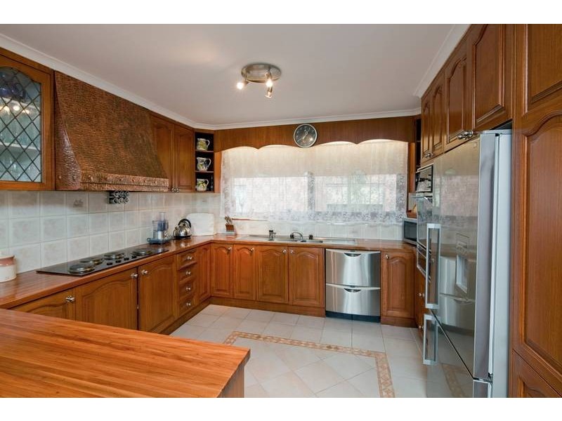 8 Bemm Court, Dandenong North VIC 3175