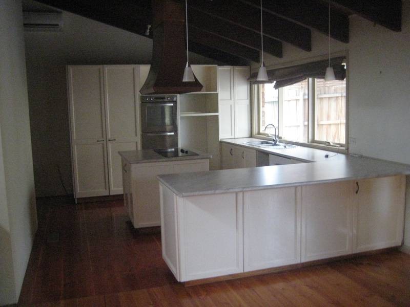 9 Nowell Court, Endeavour Hills VIC 3802