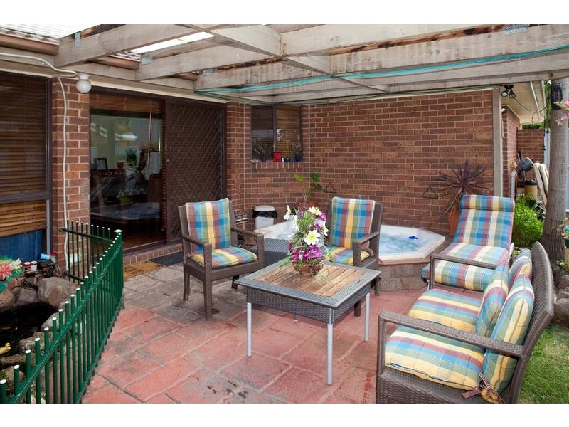1 Florence Ave, Berwick VIC 3806