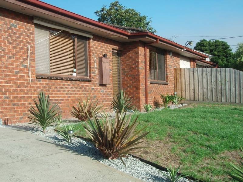 1/3 Louis Street, Doveton VIC 3177