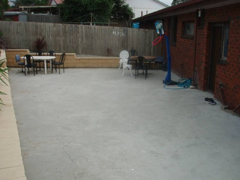 1/3 Louis Street, Doveton VIC 3177