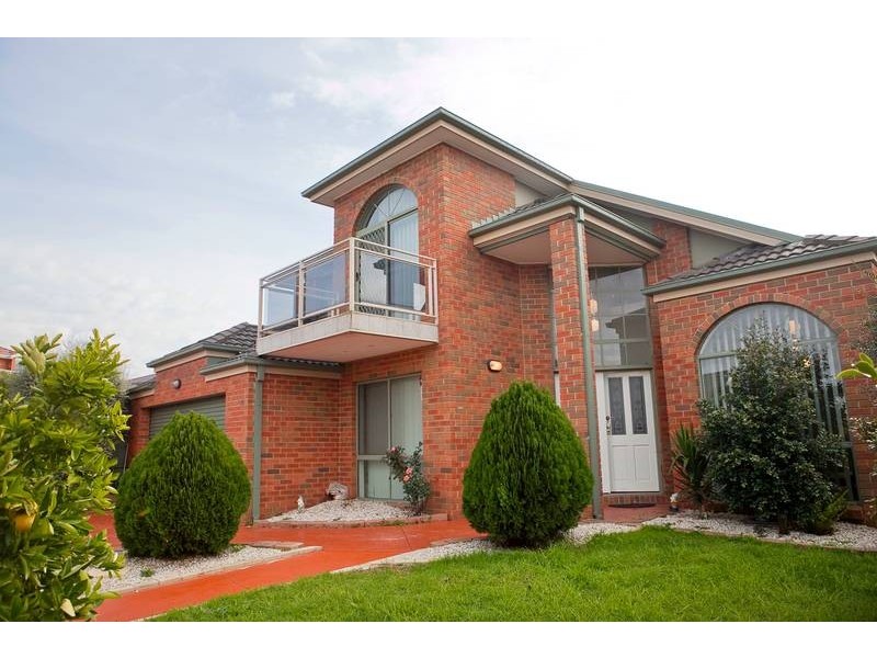 12 Renee Ave, Endeavour Hills VIC 3802