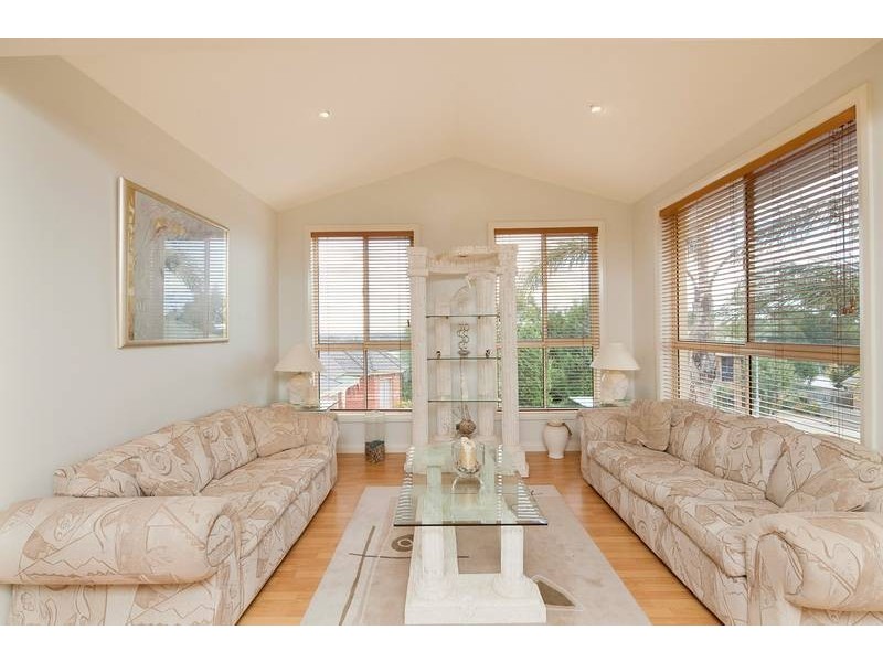 3 Sulky Court, Endeavour Hills VIC 3802