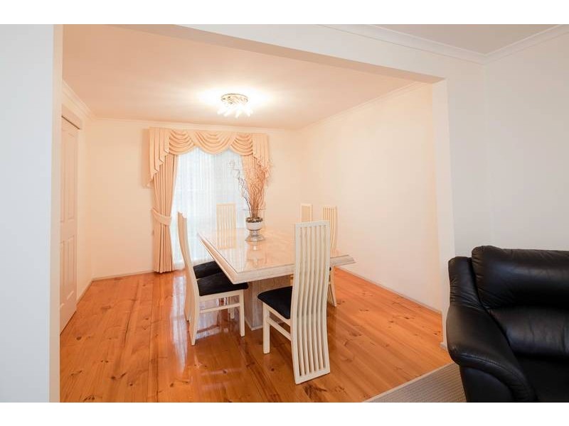 287 James Cook Drive, Endeavour Hills VIC 3802