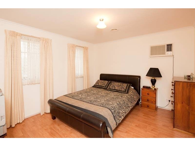287 James Cook Drive, Endeavour Hills VIC 3802