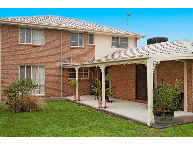 287 James Cook Drive, Endeavour Hills VIC 3802