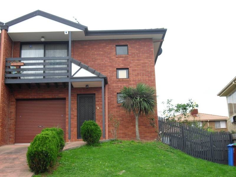 2/11 Temby Close, Endeavour Hills VIC 3802