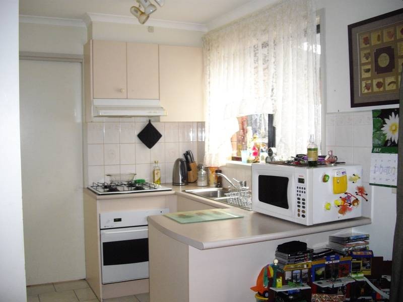 2/11 Temby Close, Endeavour Hills VIC 3802