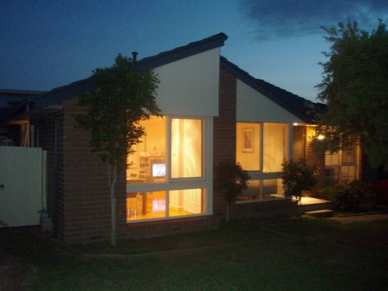 43 Robert Molyneux Ave, Endeavour Hills VIC 3802