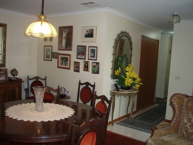 1/34 John Hunter Drive, Endeavour Hills VIC 3802