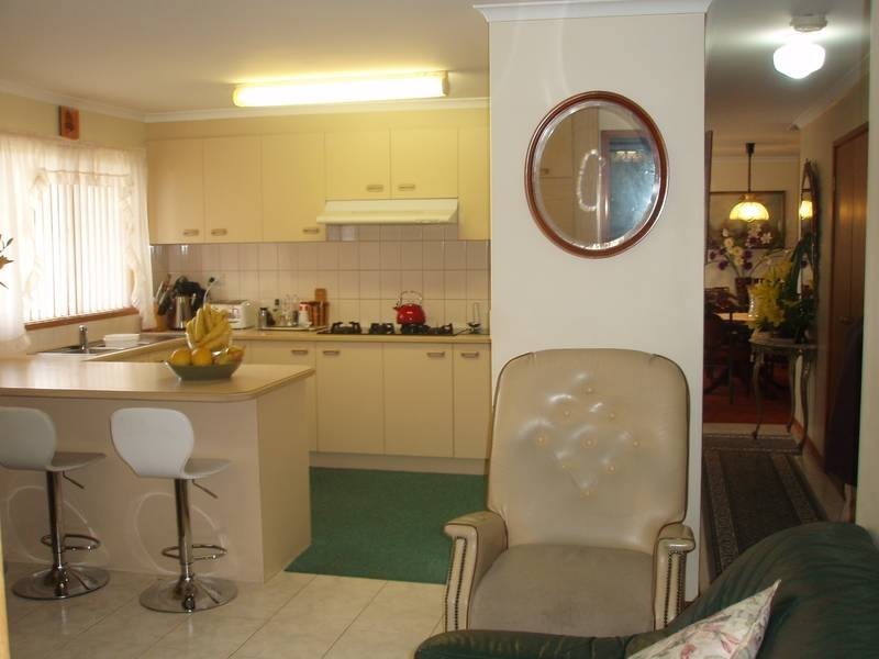 1/34 John Hunter Drive, Endeavour Hills VIC 3802