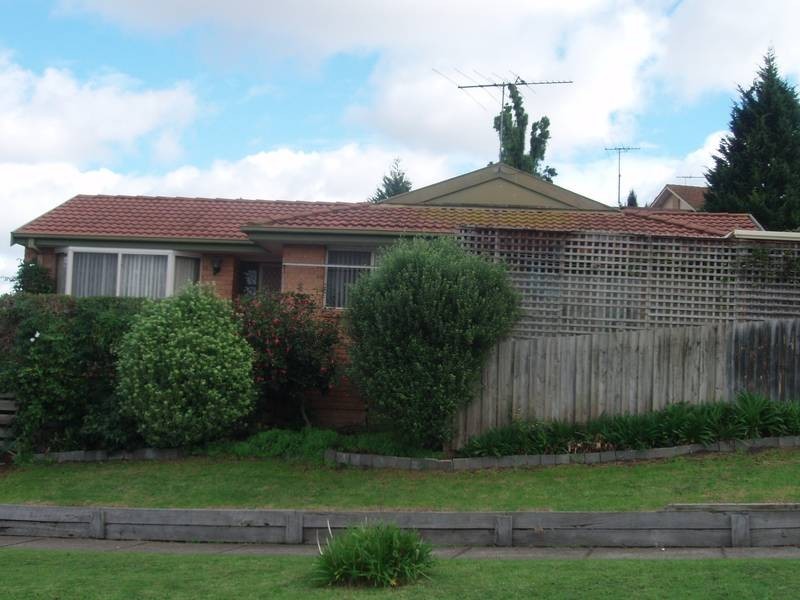 1/34 John Hunter Drive, Endeavour Hills VIC 3802
