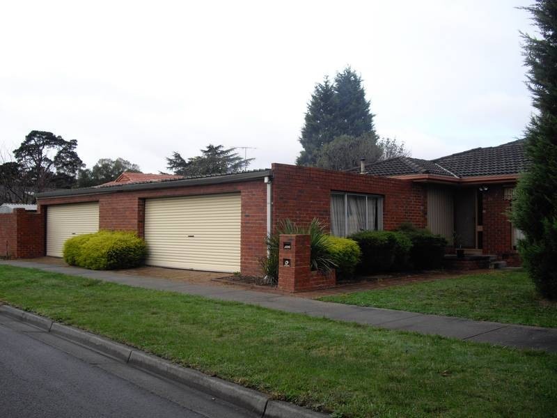 20 Adamson Drive, Endeavour Hills VIC 3802