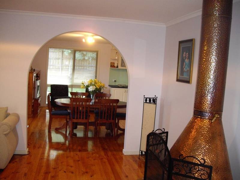 2 Barker Court, Endeavour Hills VIC 3802