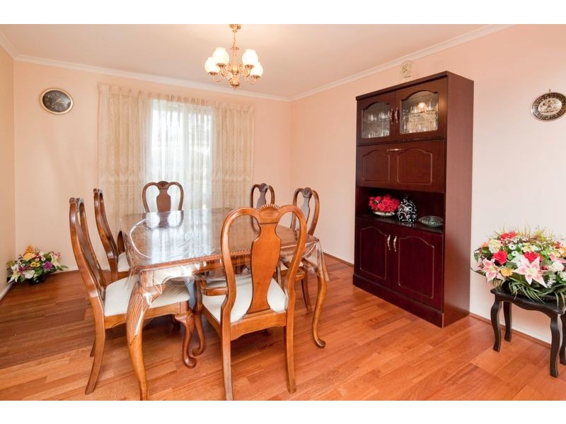 23 Sienna Crescent, Endeavour Hills VIC 3802