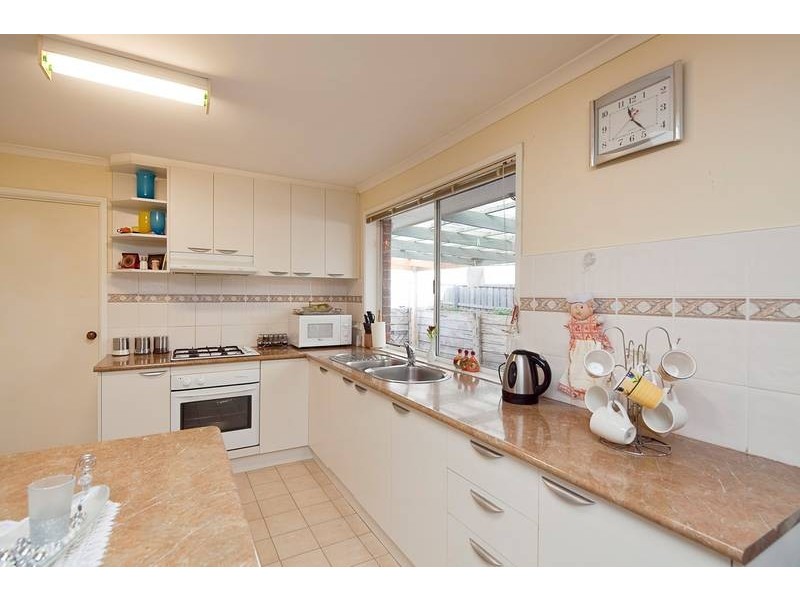 28 Inverness Street, Endeavour Hills VIC 3802