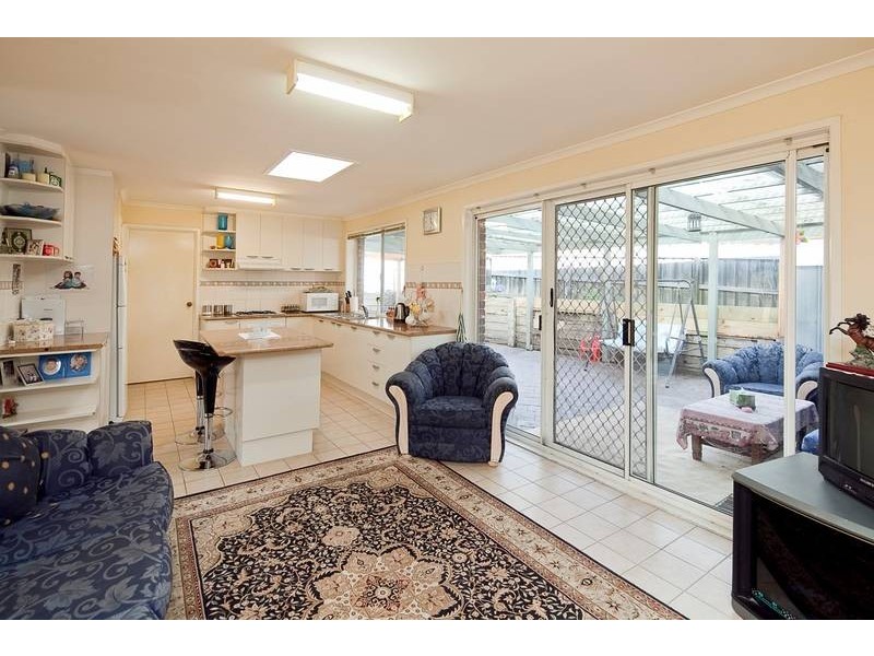 28 Inverness Street, Endeavour Hills VIC 3802