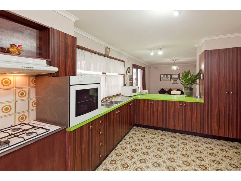 8 Edis Court, Endeavour Hills VIC 3802