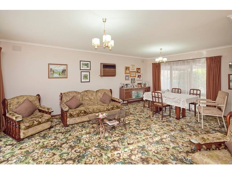 8 Edis Court, Endeavour Hills VIC 3802