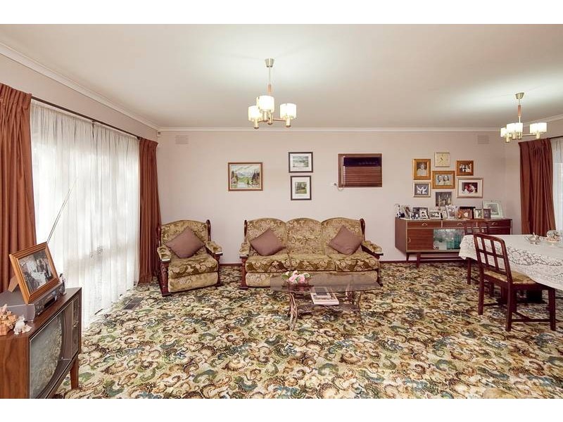 8 Edis Court, Endeavour Hills VIC 3802