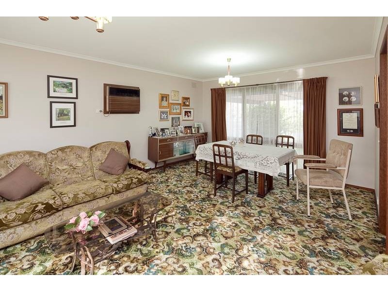 8 Edis Court, Endeavour Hills VIC 3802