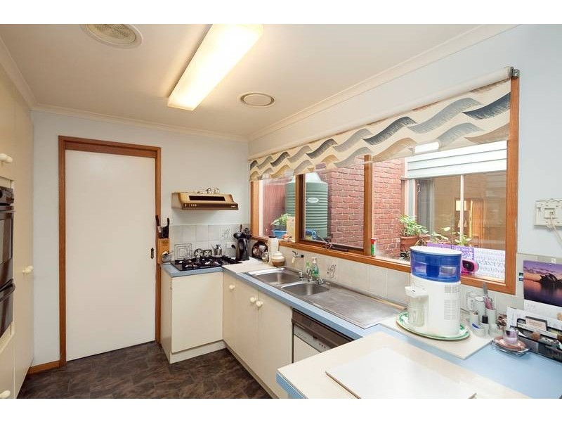8 Mildura Crescent, Endeavour Hills VIC 3802